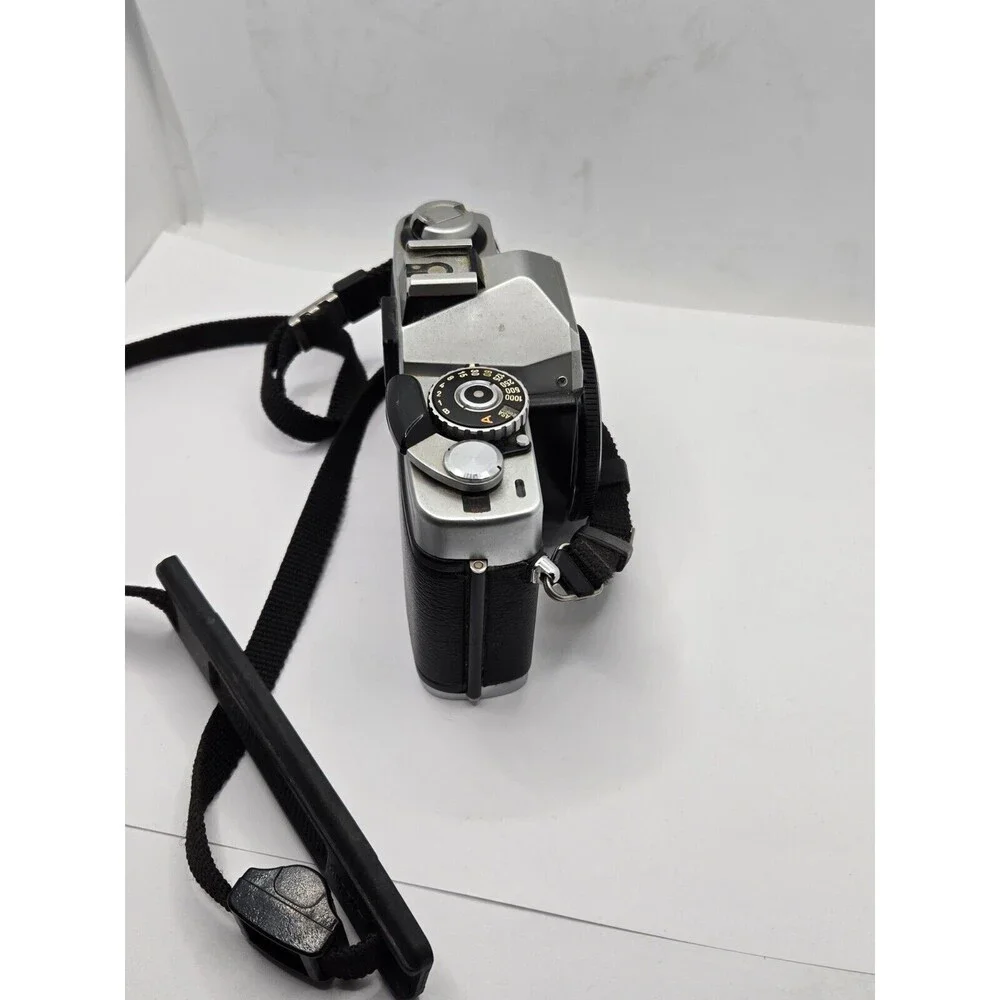 Vintage 35mm Minolta XG-1  SLR Film Camera Strap with 2 Lenses and 2 Filters